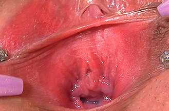 Closeup gaping pussy